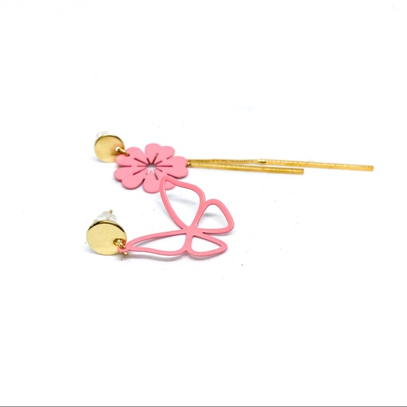 NWT Butterfly Floral Pink & Gold Dangle Earrings - Picture 2 of 4